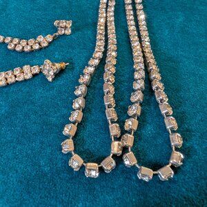 Vintage Circa 1950s Faceted Glass Rhinestone Collar Necklace 30” & Earrings